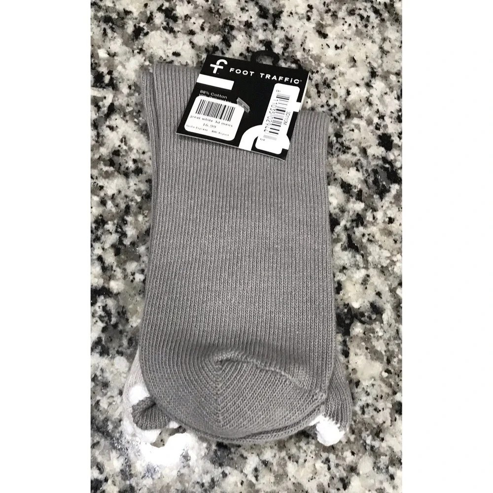 NEW Foot Traffic 3D Shark Socks Men's 7-12 Gray Novelty Animal Fin Teeth